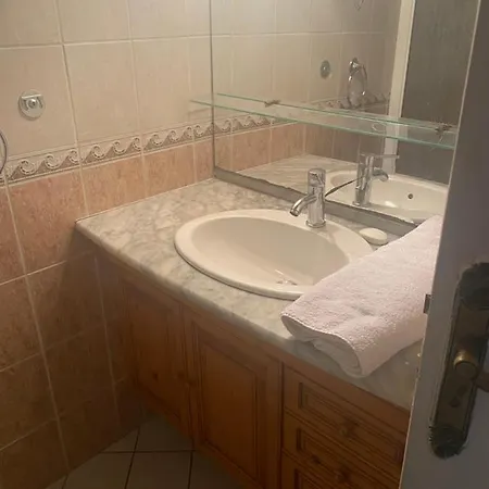 Chambre Cour * Fontaine (Rhone-Alps)